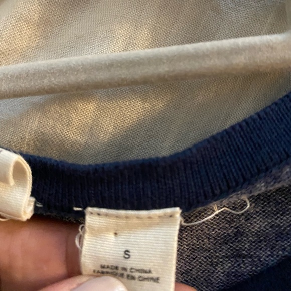 Moth Anthropologie Embroidered Oversized Floral Top (12) - Picture 3 of 7